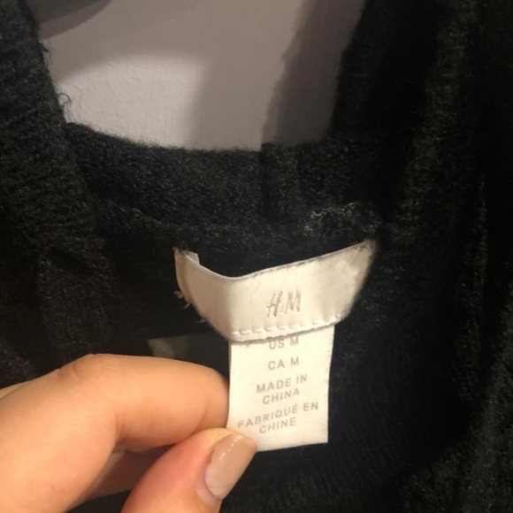 H&M black knit hooded top with white stripe hem - Picture 5 of 7